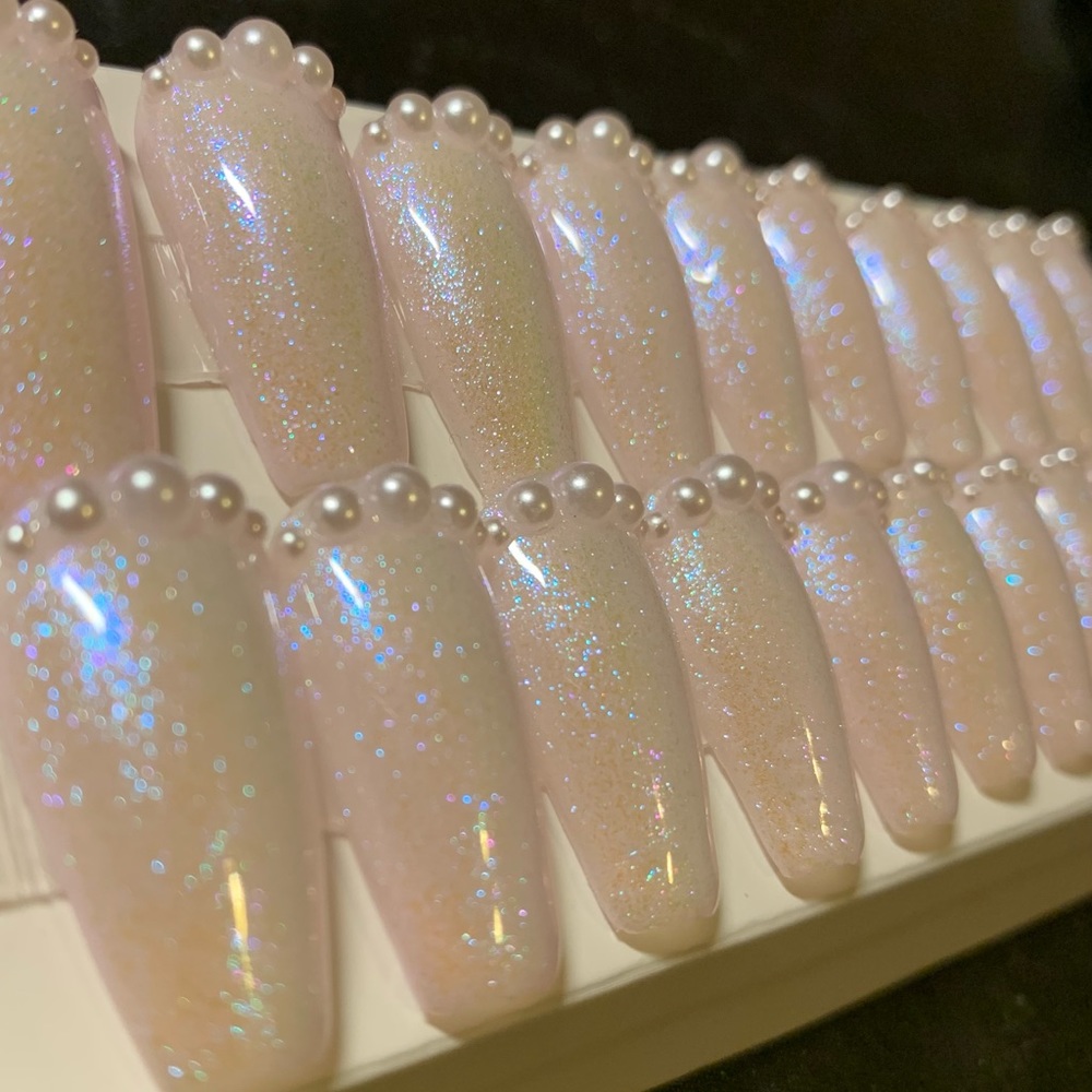 “The Pearl Next Door” glazed donut nails with pearl accents. Handmade! - Picture 1 of 3